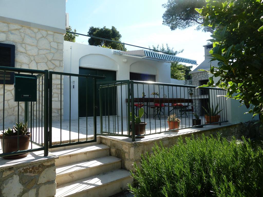 Apartment Vanda Splitska Exterior foto